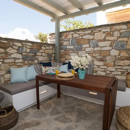 Chic Designed House With 2 Bedrooms In Paros Feriehus