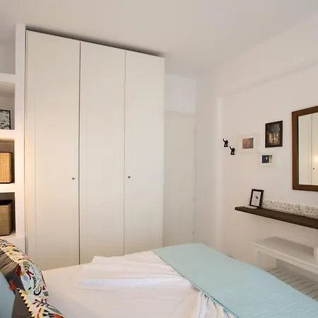 Chic Designed House With 2 Bedrooms In Paros Feriehus